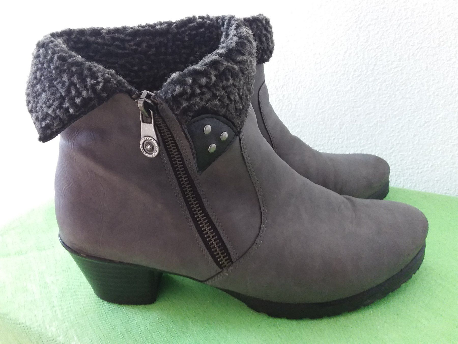 Rieker Scarpe da donna: RIEKER WINTER STIEFELETTEN, GR 40 – Usato da Uitikon Waldegg venduto da Risibisi7
