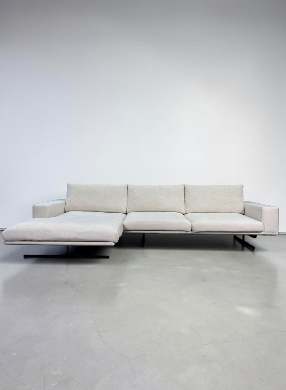 Sofas: Livique-Ecksofa, Gestell komplett aus Metall, hellgrau – D'occasion à Fehraltorf par Sofalab.swiss 7