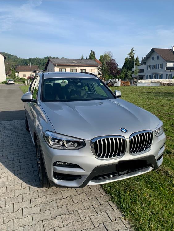 BMW X3 xDrive30e (Hybrid)