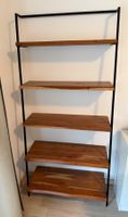 Regal aus Holz