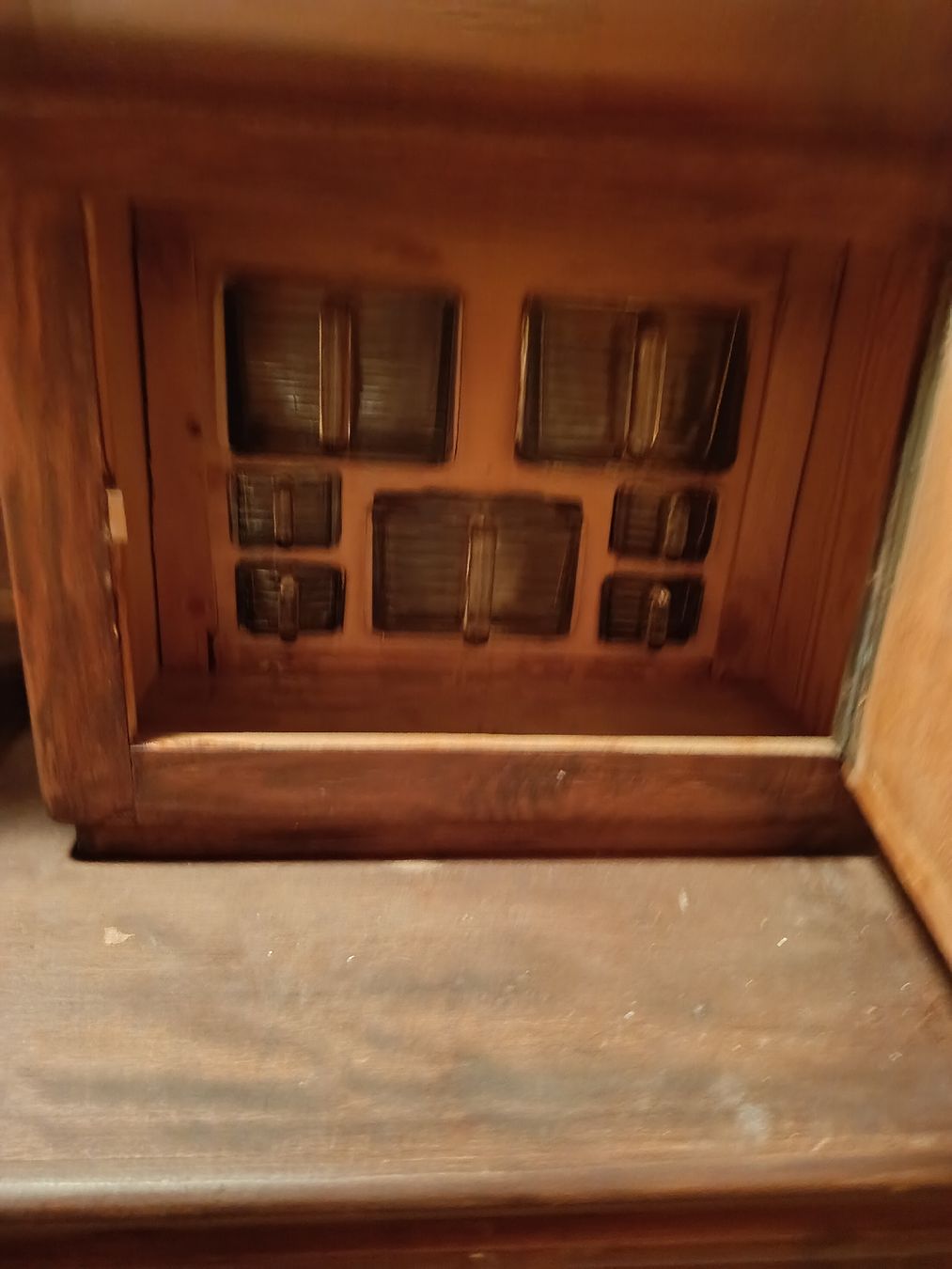 Armoires: Grossmutters Küchen Schrank  – D'occasion à Staufen par leo_d5c7 2