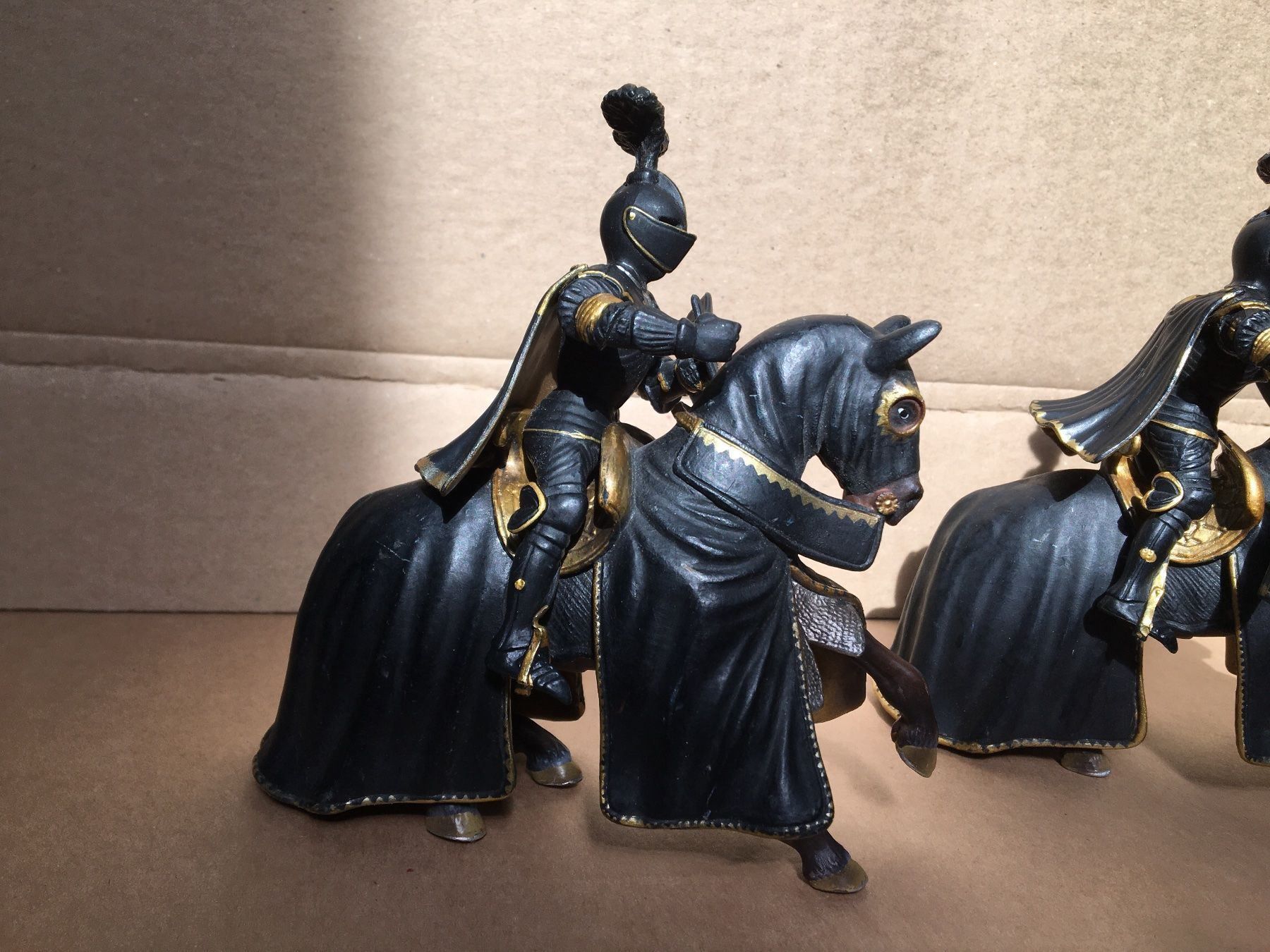 Schleich Statuette: 3 Schleich schwarze Ritter Kreuzritter – Usato da Ennetbaden venduto da mapa05 6