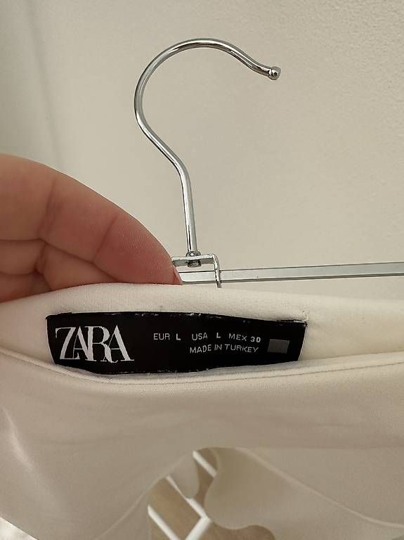 Zara Gonne: Minirock mit Shorts, Gr. L – Usato da St. Gallen venduto da raphaela_99 2