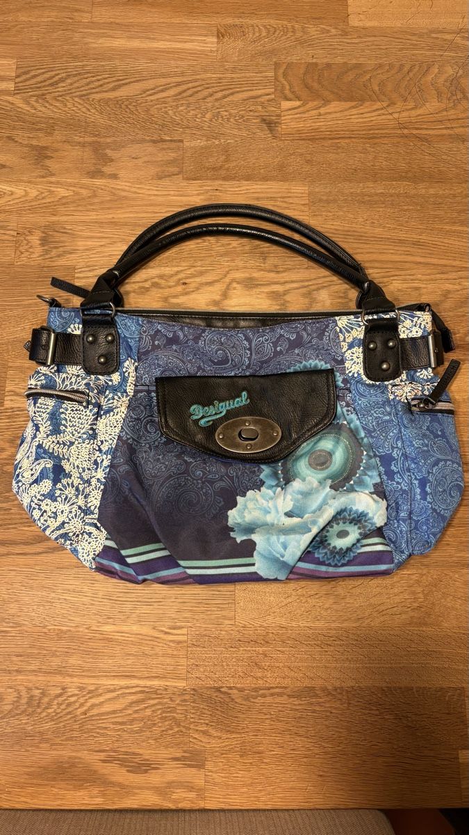 Desigual Altro in  Abbigliamento & Accessori: Desigual Handtasche – Usato da Samedan venduto da Franzi15