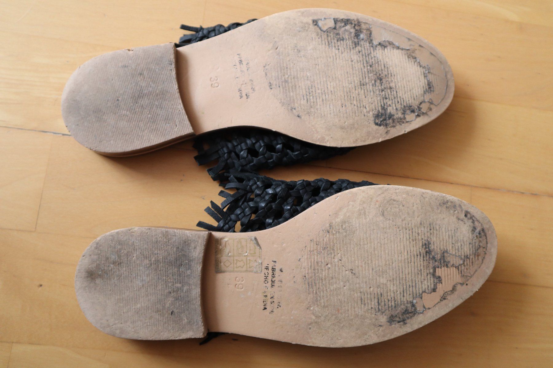 Damenschuhe: Slipper / Sandale, echt Leder, Gr. 39, schwarz – Gebraucht aus Wattwil von diamant1 5