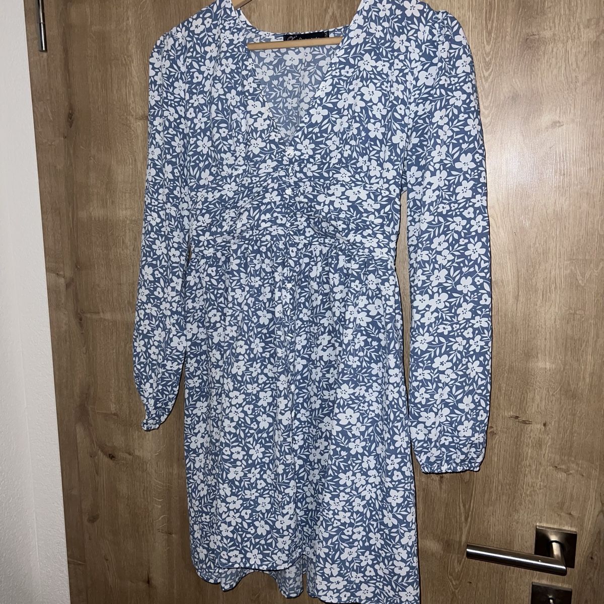 Vestiti: Sommerkleid Blumenmuster – Nuovo (secondo la descrizione) da Chur venduto da noe_mh8b