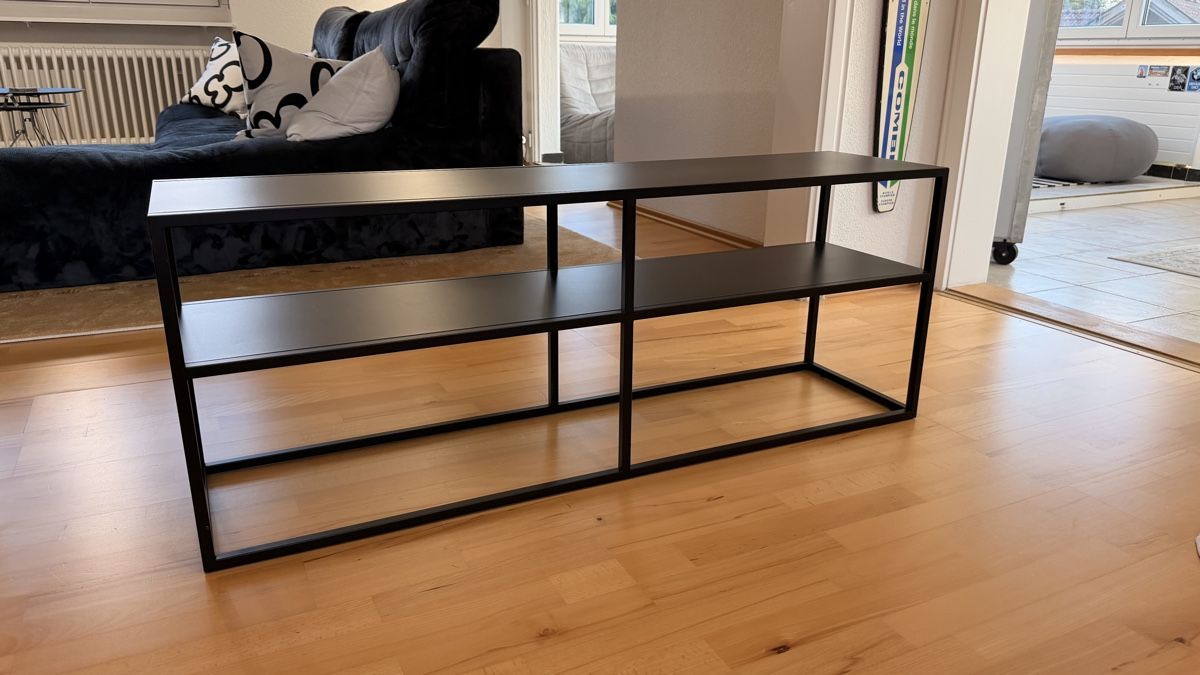 Mobili TV: Lowboard schwarz 2 Ablagen 120cm Metallgestell – Usato da Teufen AR venduto da ReviveLivingCH