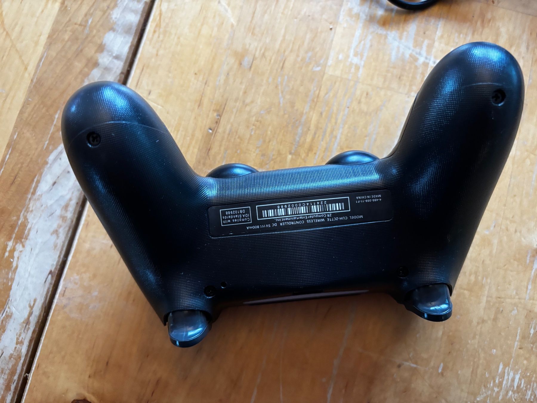 Sony Console: PS4 Konsole (861 GB) mit 1 Controller – Usato da Frenkendorf venduto da gelbeZinnie 2