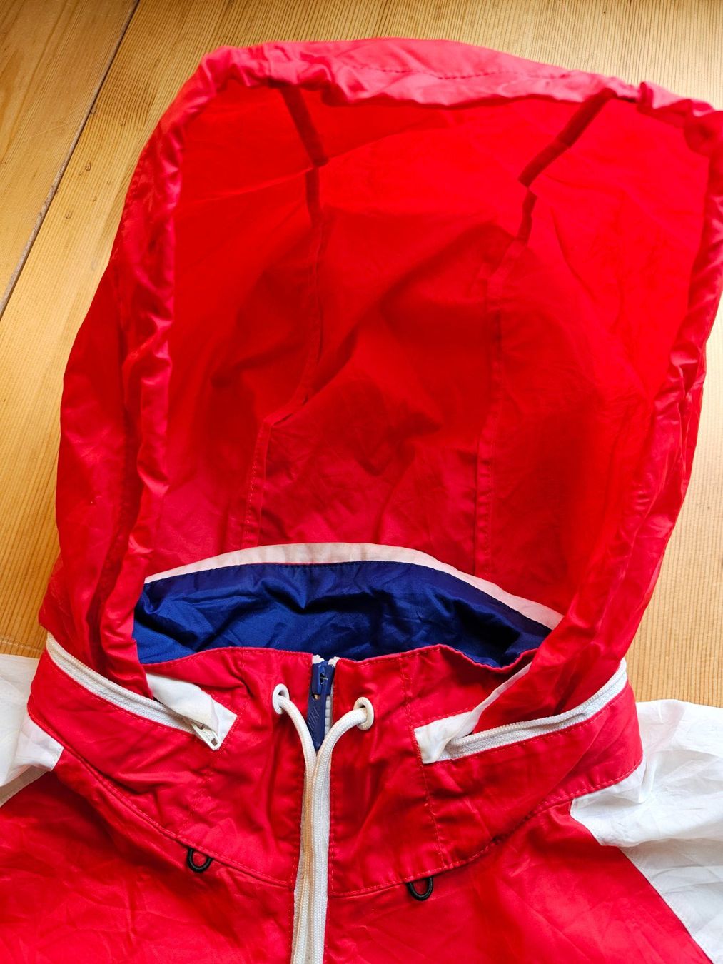 Nike Giacche: Nike Jacke Grösse L Regenjacke – Usato da Hägglingen venduto da United-Village-Trade 6