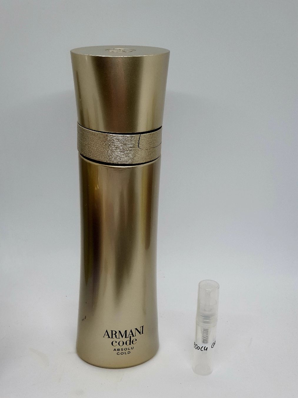 Armani Profumi & Eau de Toilette: 2 ml ARMANI CODE ABSOLU GOLD ABFÜLLUNG – Nuovo (secondo la descrizione) da St. Gallen venduto da CaliSunshine