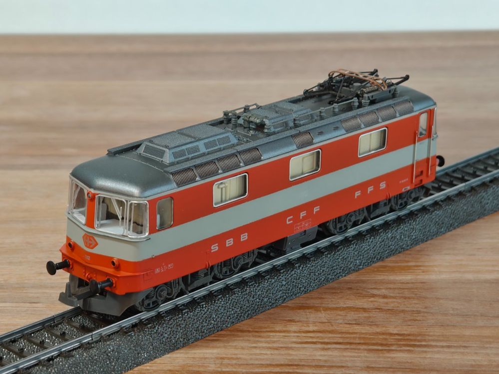 Lima 208156 SBB Re 4/4 II Swiss Express 11112 H0 DC analog (Defekt) in ...