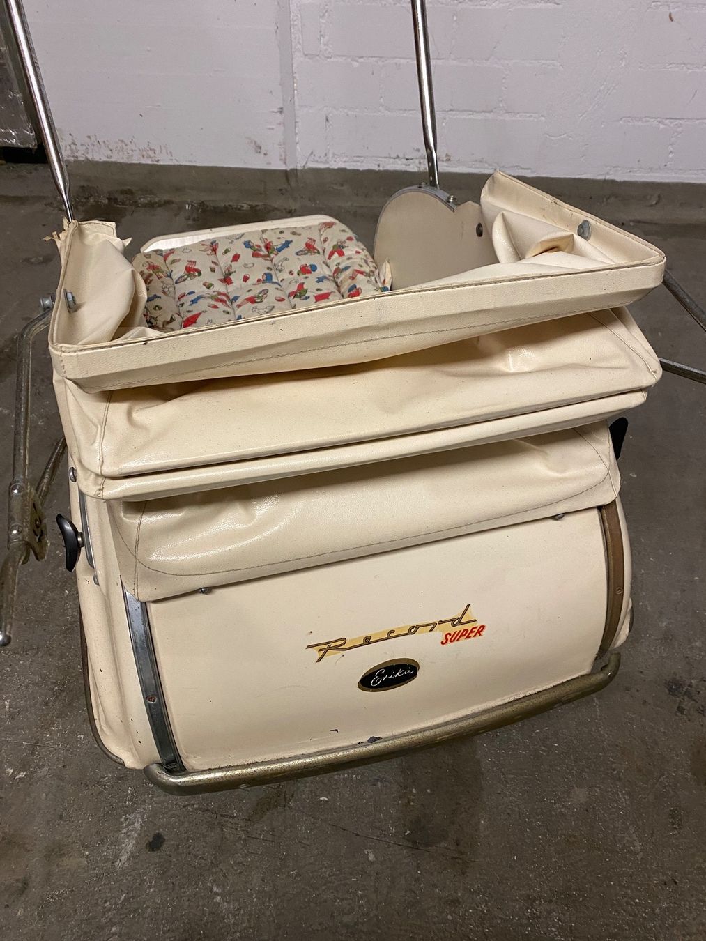 Carrozzine: Alter schöner Kinderwagen – Usato da Roggwil BE venduto da Treepalms 2