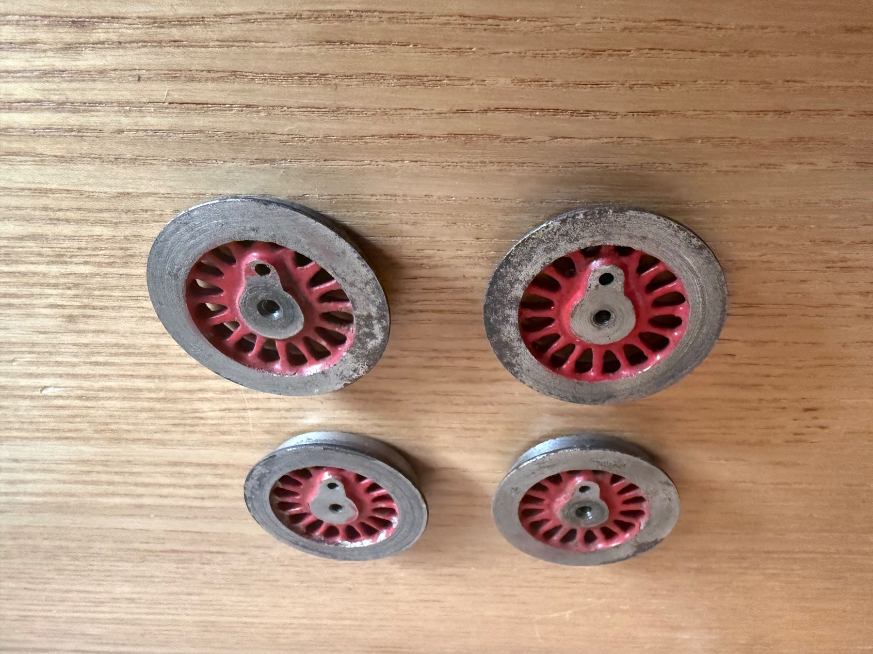 Modellini di ferrovie: 4 Speichenräder Spur 0 Lauffläche 37.3 mm – Usato da Amden venduto da vipernatter 3