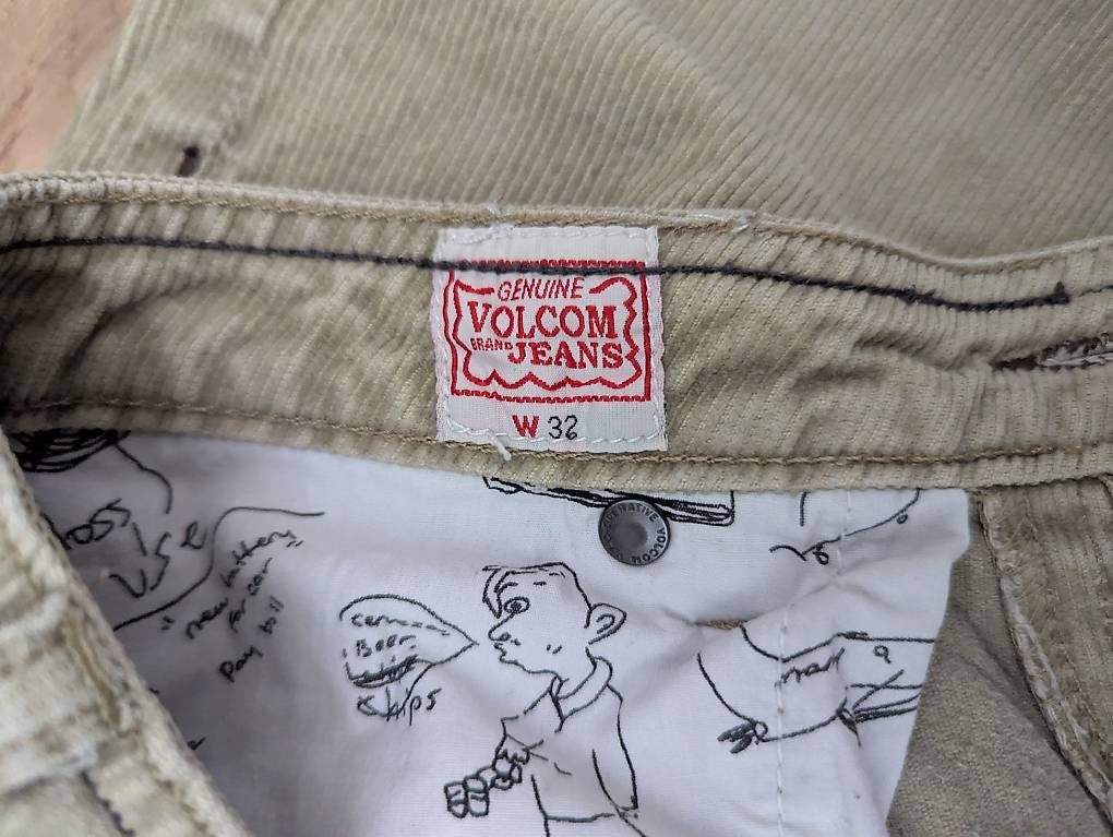 Pantalons: Volcom Cord Hose Grösse 32 – D'occasion à St. Gallen par eisor 1