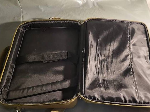Borse: Gebrauchte Computer-Tasche in gutem Zustand – Usato da Curio venduto da mia_vb5z 1