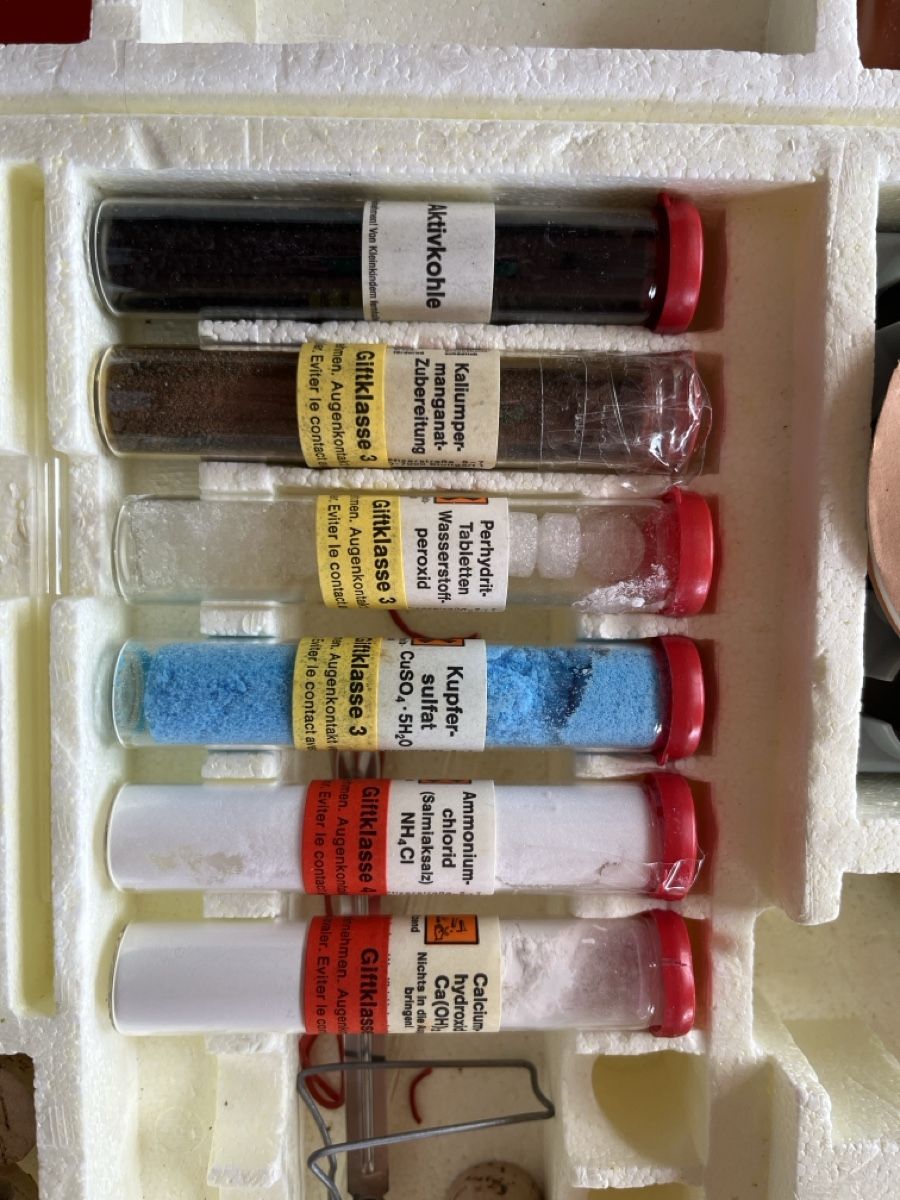 Kit di costruzioni: Kosmos Experimentierkasten Chemie 1987 – Usato da Lichtensteig venduto da jumisajoja 2