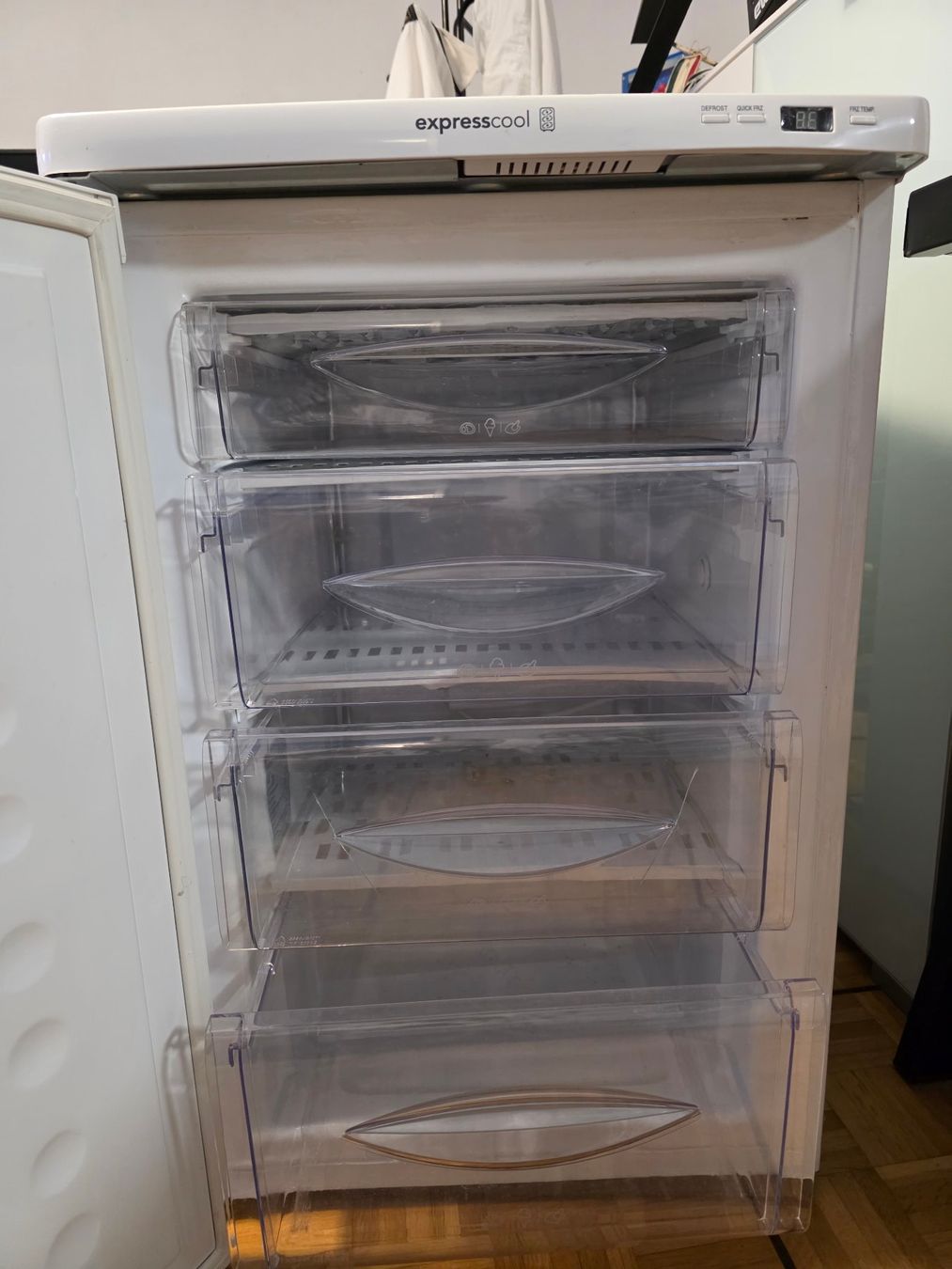 LG Gefrierschrank: LG Express Cool Gefrierschrank ... ab 1.- – Gebraucht aus Luzern von bluedeep 5