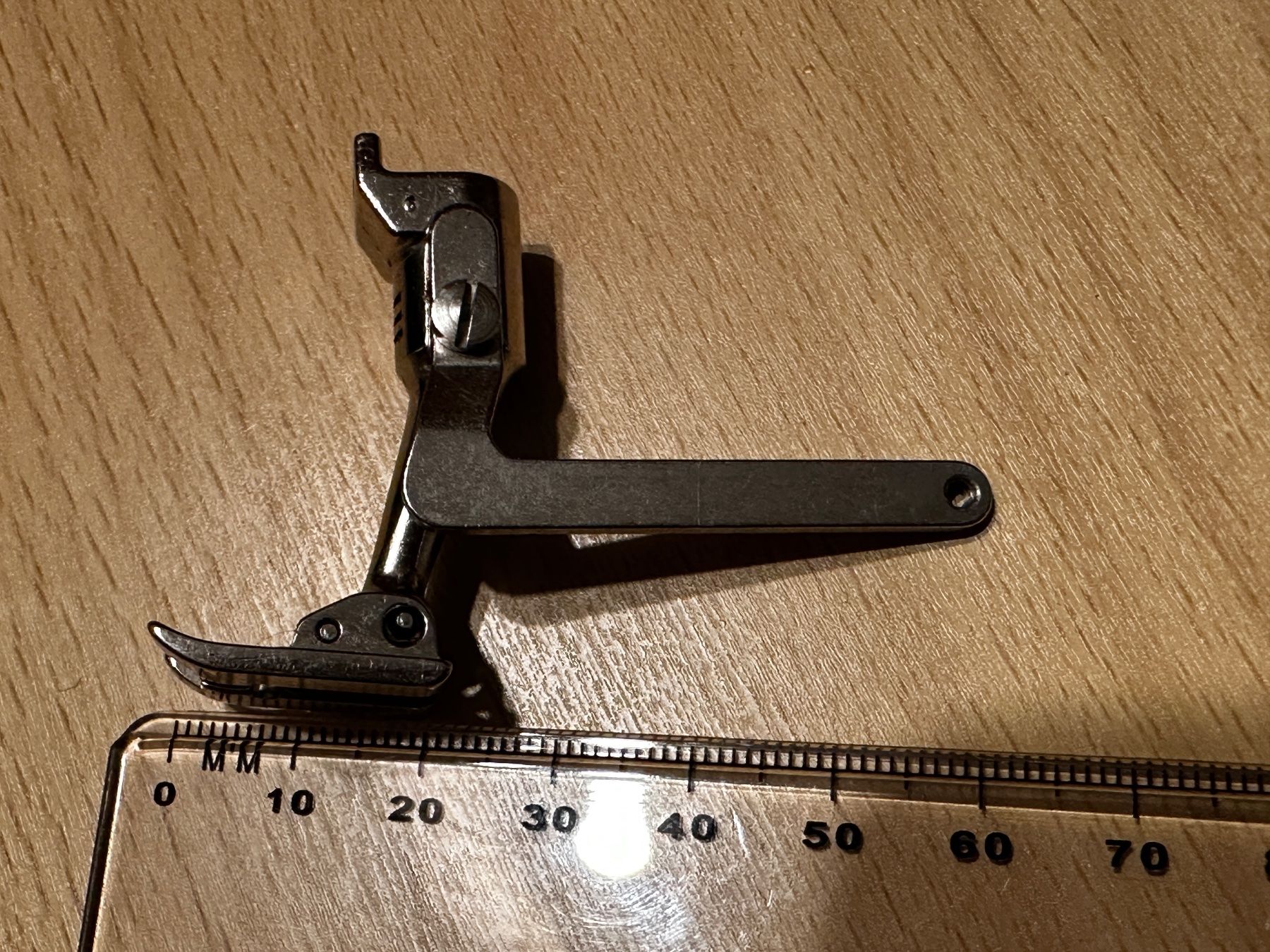 Bernina Macchine da cucire: Bernina pied de biche (Nähfuss) – Usato da Cheseaux-Lausanne venduto da Cerfynie 2