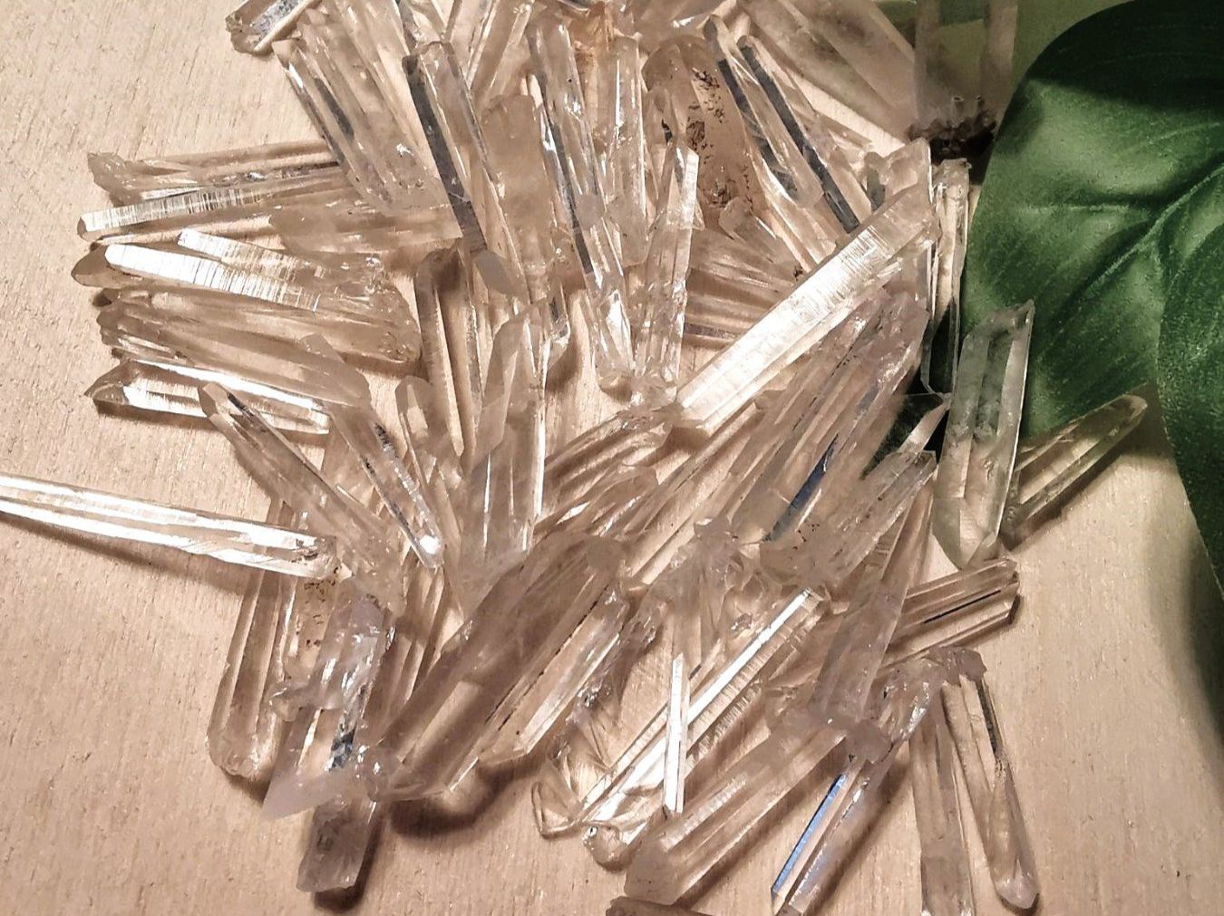 Mineralien & Heilsteine: 5-7cm natürlich Bergkristall Spitzen – Neu und originalverpackt aus Dierikon von Buntspecht-10 1
