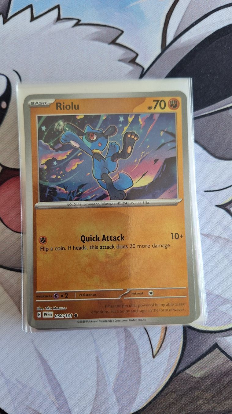 Pokémon Carte collezionabili: Riolu Pokeball Holo - Prismatic Evolution – Usato da Altstätten SG venduto da GGsGameshop