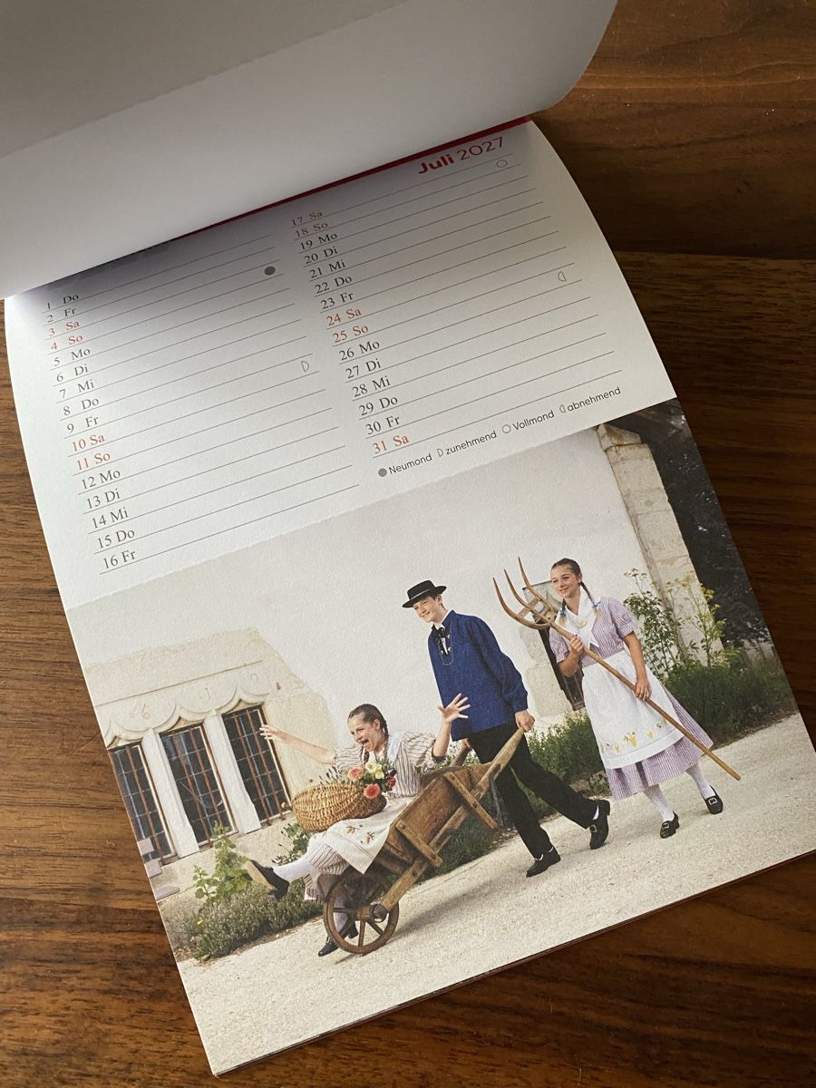 Calendari: Kalender TRACHTEN 2027 – Nuovo e nell'imballaggio originale da Dietlikon venduto da Sa_Biene 3