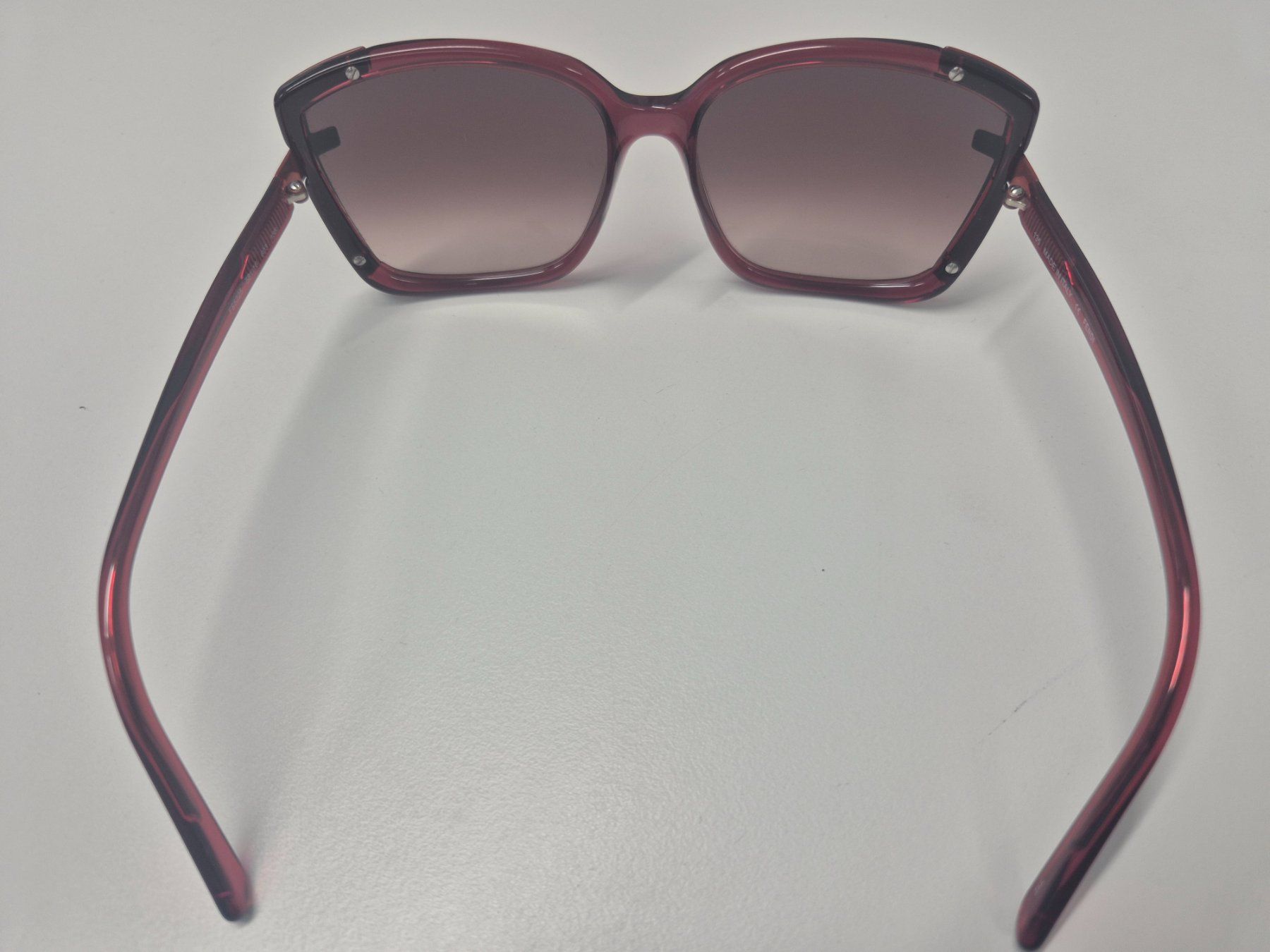 Brillen & Gläser: Sonnenbrille Damen, rot – Gebraucht aus Luzern von lupol_Verwertungen 1