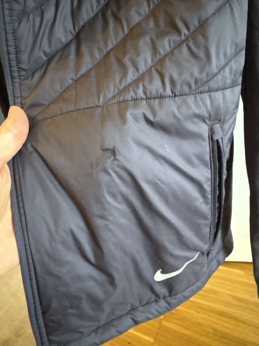 Jacken: Nike – Gebraucht aus Menzingen von Dali2504 3