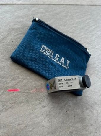 Tutti gli attrezzi: Profi C.A.T. Laser Chain Alignment Tool mit Tasche – Usato da Schocherswil venduto da Bronco17 3