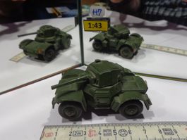 Armoured Car  1:43 (ohne Box) Dinky No,670 GB  > (H7)