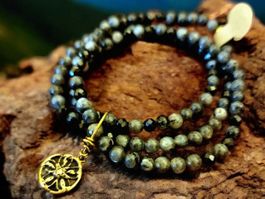 3-fach Armband, Larvikit,  Spinell & Goldbronze