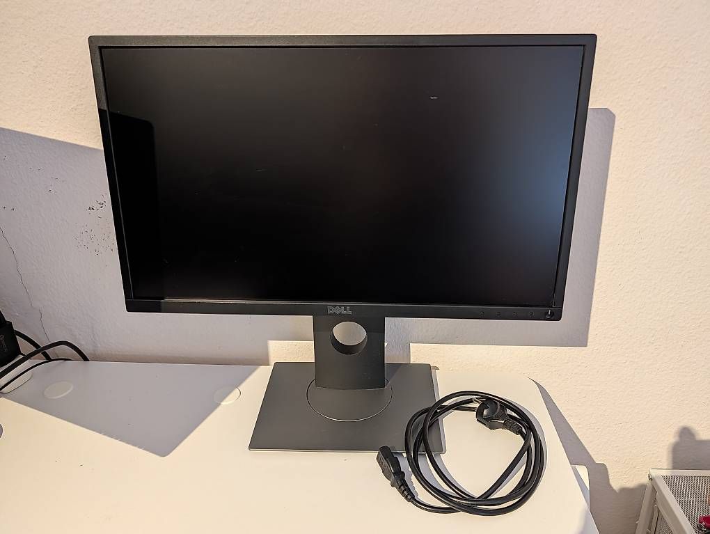 Monitor: Dell Full HD Monitor – Usato da Baden venduto da voj_8xht 3