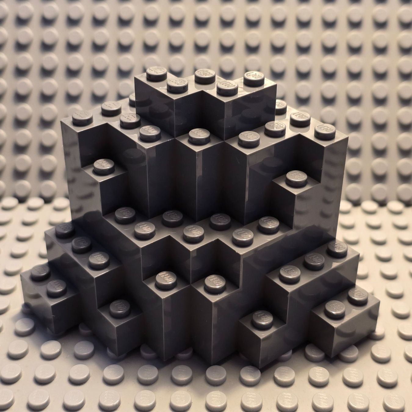 Lego Kit di costruzioni: Lego 2x Rock 8x8x6 – Usato da Basel venduto da Swi-7621