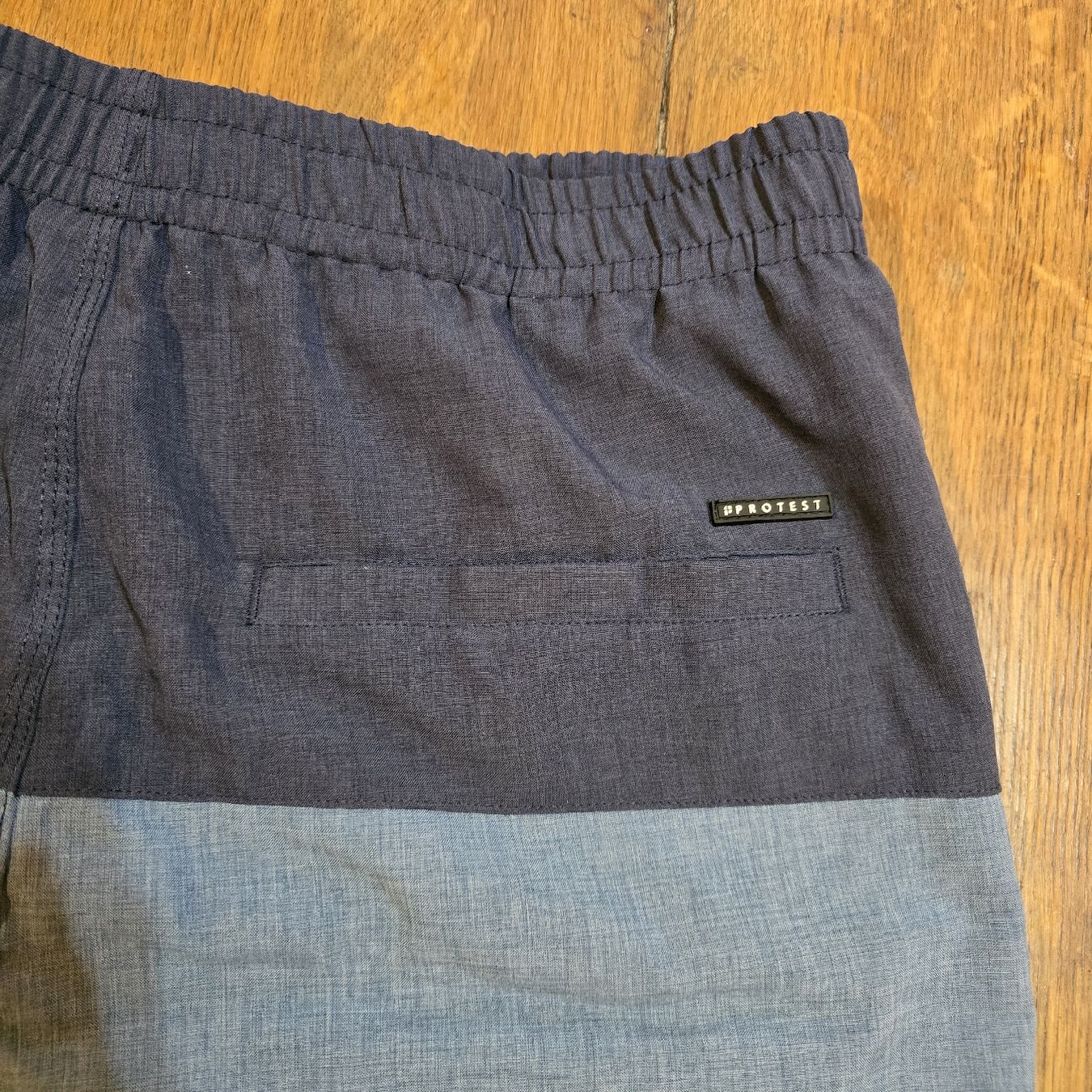 Protest Pantaloni: Protest Badehose/Boardshorts, NP 69.- – Nuovo (secondo la descrizione) da Ferden venduto da Wunderfitz 2