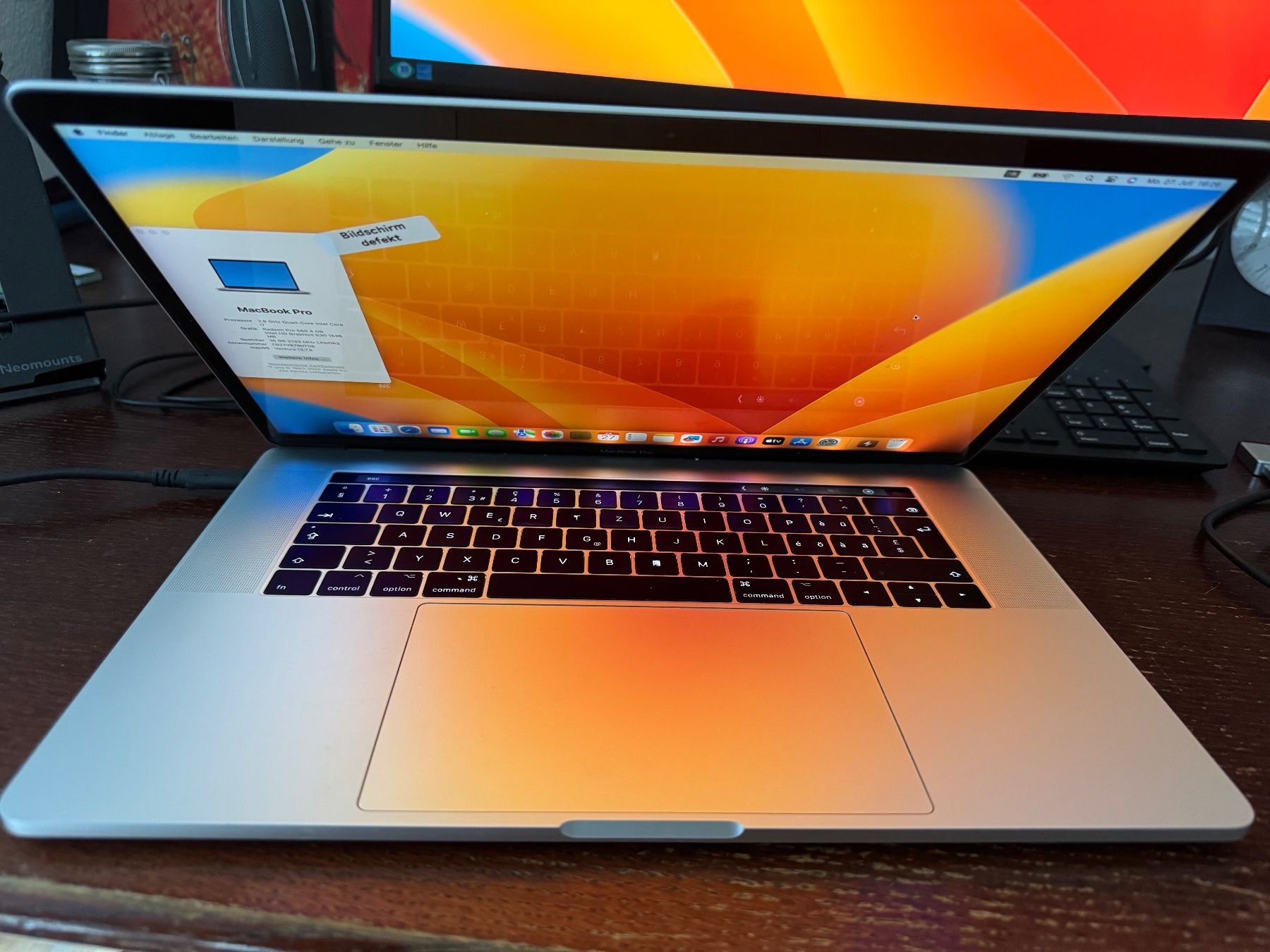 Apple Portables: MacBook Pro 15 – Défectueux à Adliswil par Busys