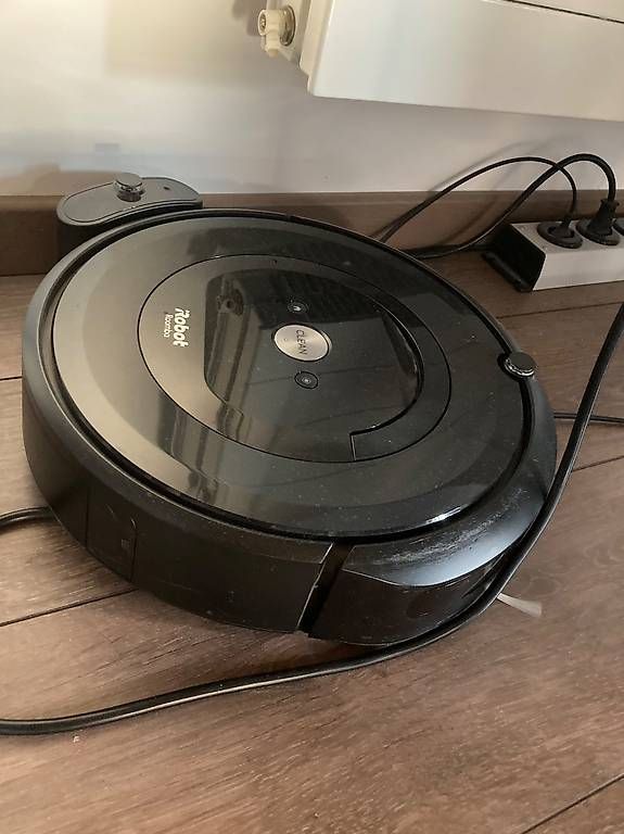 Irobot Staubsauger & Zubehör: iRobot Roomba i5 + 3 murs virtuels – Gebraucht aus Lausanne von ric_68ys