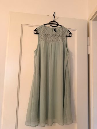 Sommerliches Vero Moda Kleid mit Spitze, Grösse L