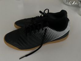 Chaussures de salle Kipsta, taille 38 noté 39