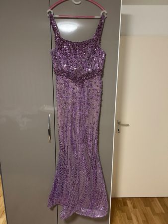 Abendkleid lila mit Pailletten und Schnürung am Rücken  Neuu