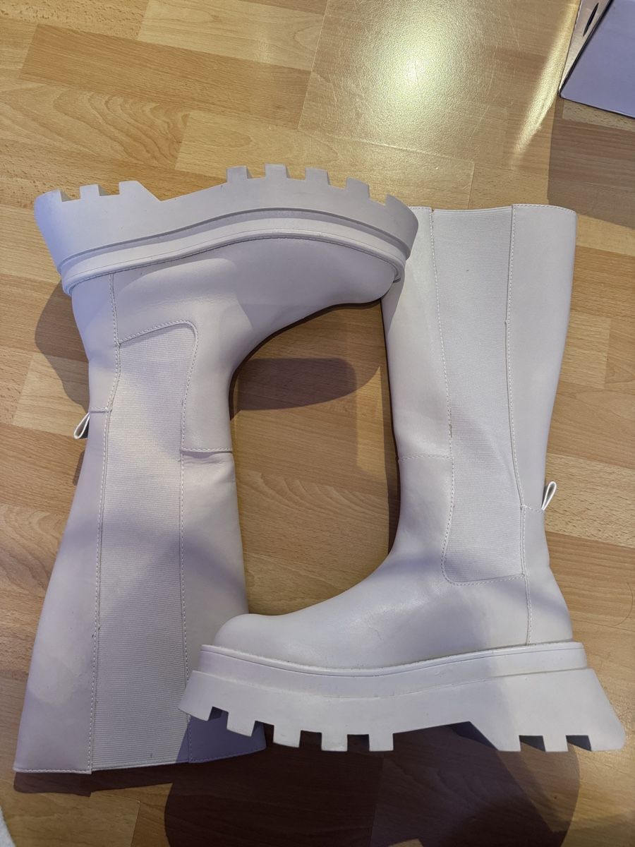 Scarpe da donna: Pull&Bear Stiefel Gr. 38 NEU – Nuovo e nell'imballaggio originale da Dübendorf venduto da RPU97 2