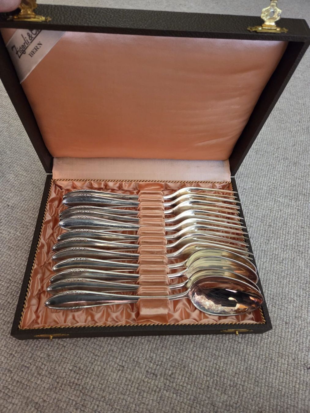 Set di posate: 4 versilberte Besteck-Sets – Usato da Münchenbuchsee venduto da UrsSchnyder 2