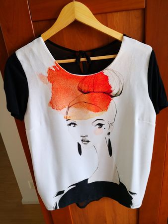 T-Shirt mit Zeichnung einer Frau, Gr. 42