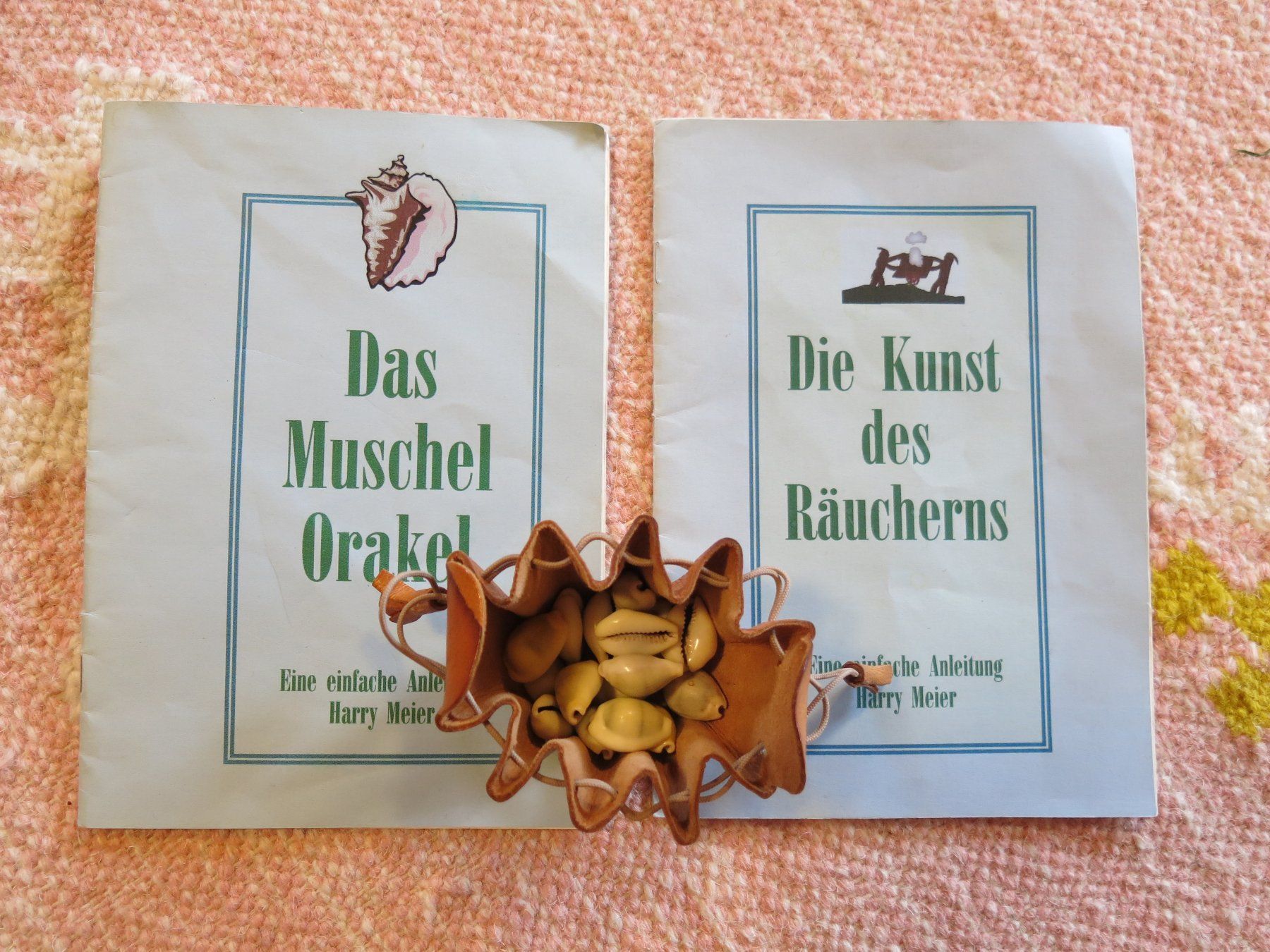 Bücher: Das Muschel Orakel und die Kunst des Räucherns – Gebraucht aus Schwanden i. E. von Magnolia88