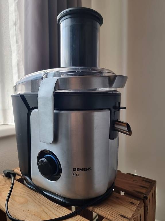 Elettrodomestici da cucina: Siemens Entsafter FQ1 – Usato da Niederuzwil venduto da sama013