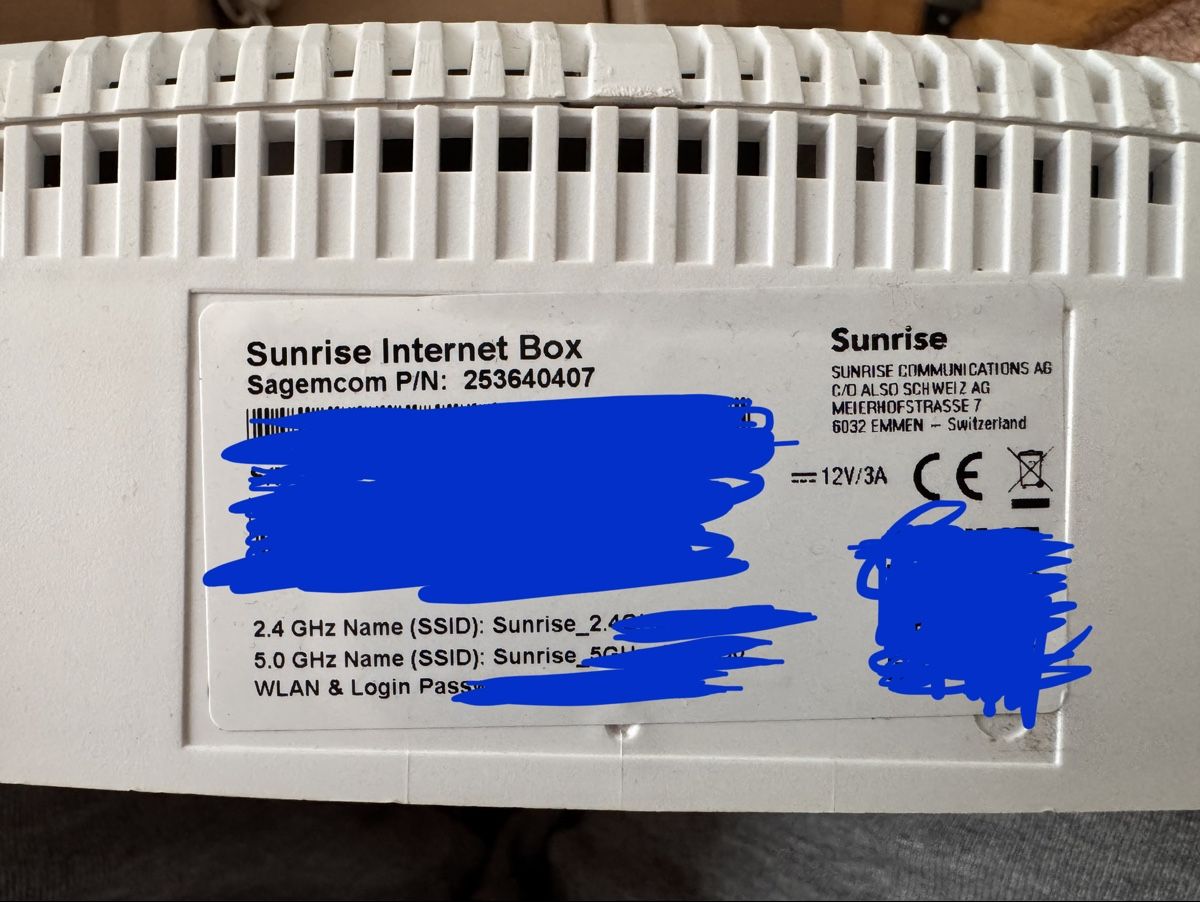 Sunrise Modems & Router: Sunrise Internetbox from Sagecom   – Gebraucht aus Zürich von Tralalaln 3