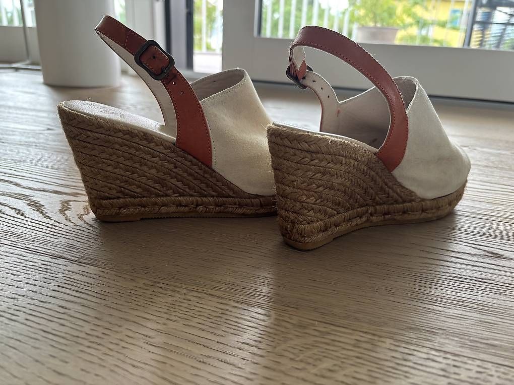 Damenschuhe: Navyboot Sandaletten Grösse 40 – Gebraucht aus Uetikon am See von Laura__S 3