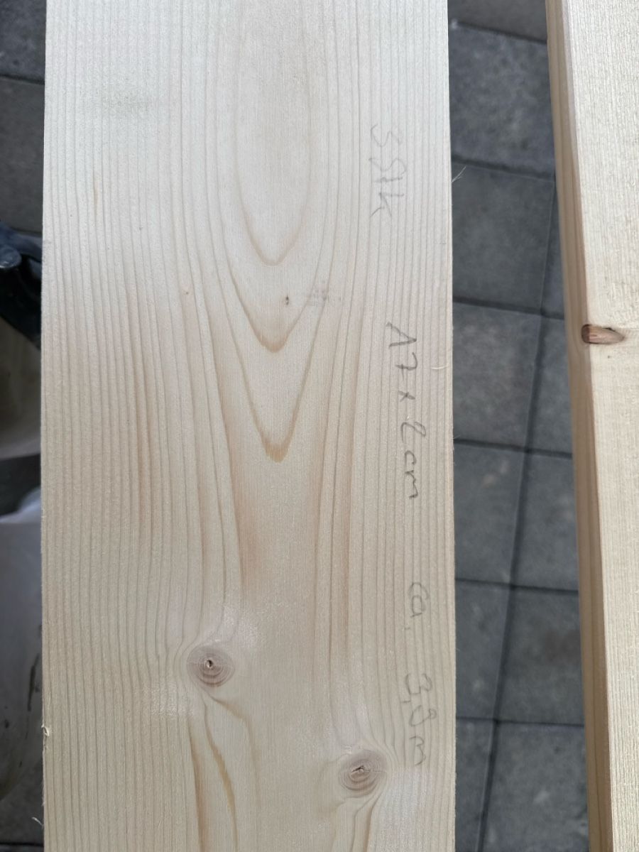 Articoli in legno: 3stk holzbretter – Usato da Langnau i. E. venduto da Acrjl 1