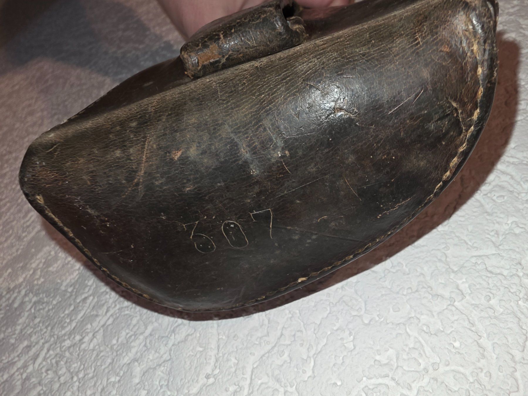 Schweizer Armee Borse: Ledertasche  CH Armee   Nr. 307 – Usato da Obermumpf venduto da oiskypoisky 7