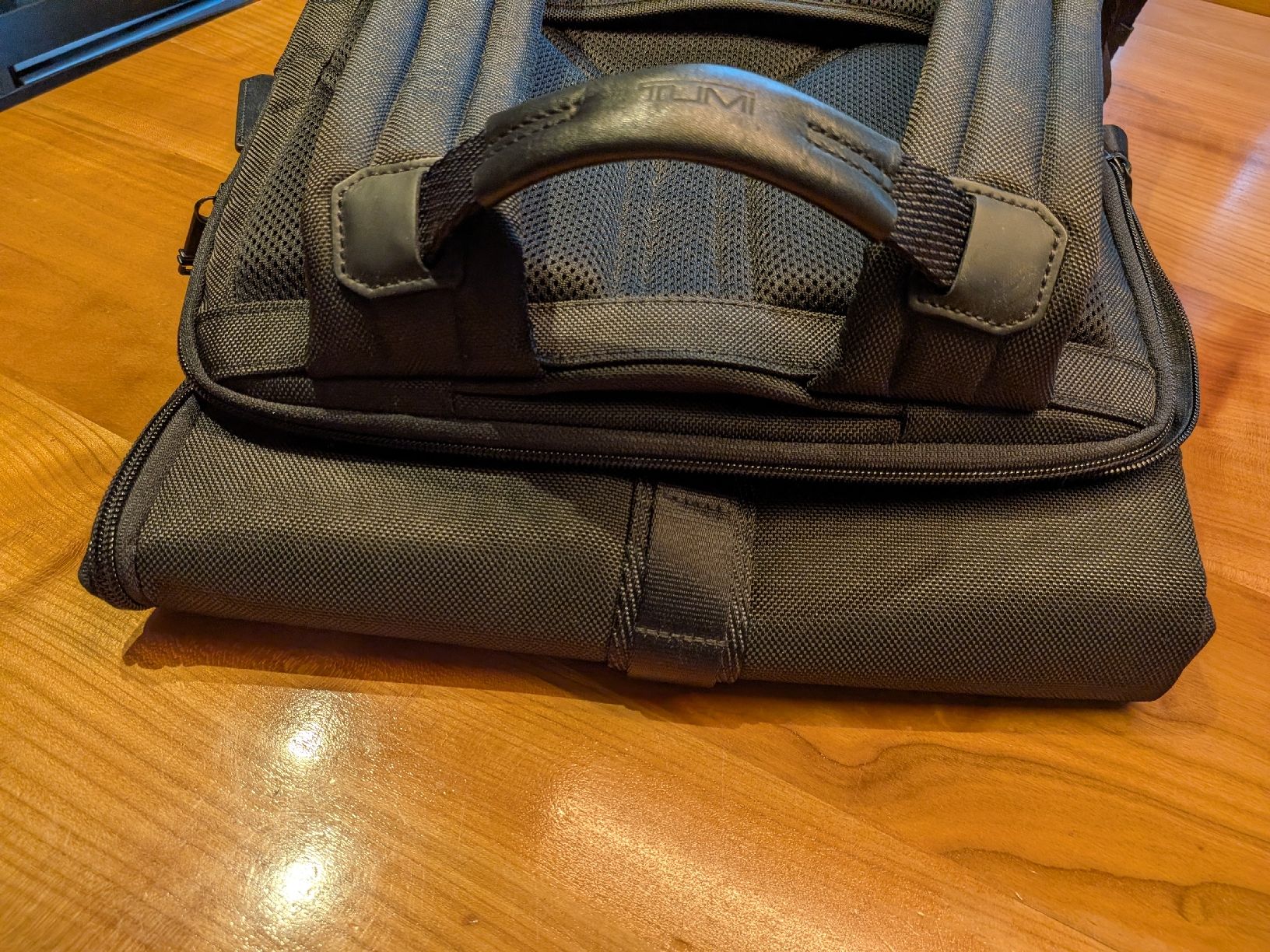 Tumi Rucksäcke: TUMI Alpha Bravo Surveillance Rolltop Rucksack – Gebraucht aus Langendorf von and_2fht 5