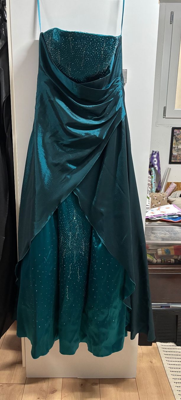 Vestiti: Kleid Grösse 40/42 – Nuovo e nell'imballaggio originale da Plasselb venduto da AennaO
