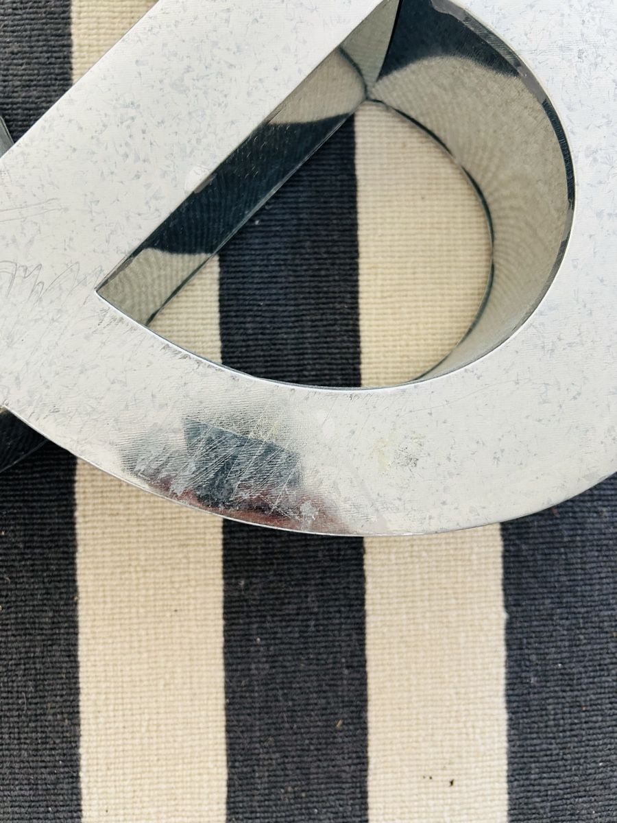 Seletti Tutte le decorazioni: SELETTI Metalvetica & – Usato da Zürich venduto da _Josh_ 1